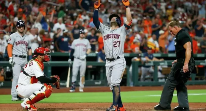 Venezolano José Altuve conecta su jonrón 200 en las Grandes Ligas