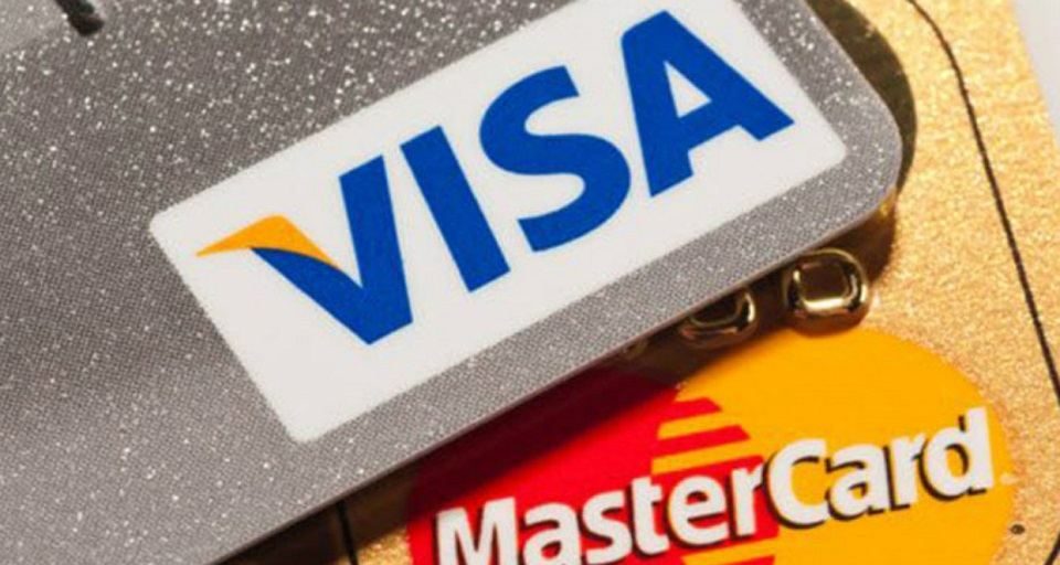 Visa y Mastercard planean subir las comisiones de las tarjetas de crédito