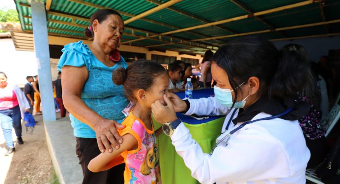 500 pequeños de Guayabal recibieron jornada de Amor en Acción