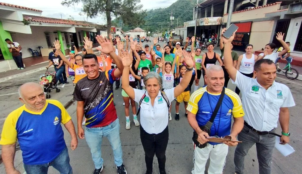 Acosta celebra Día Mundial del Turismo con Caminata5K