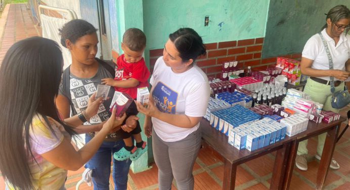 Alcaldesa Fuentes llevó salud y amor a 500 niños de San Joaquín del Tigre