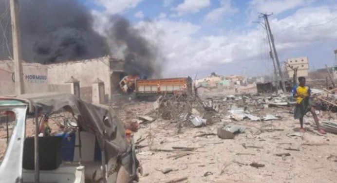 Atentado en el centro Somalia deja al menos unos18 muertos