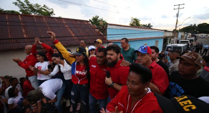 En el municipio Libertador chavismo marchó para condenar las sanciones