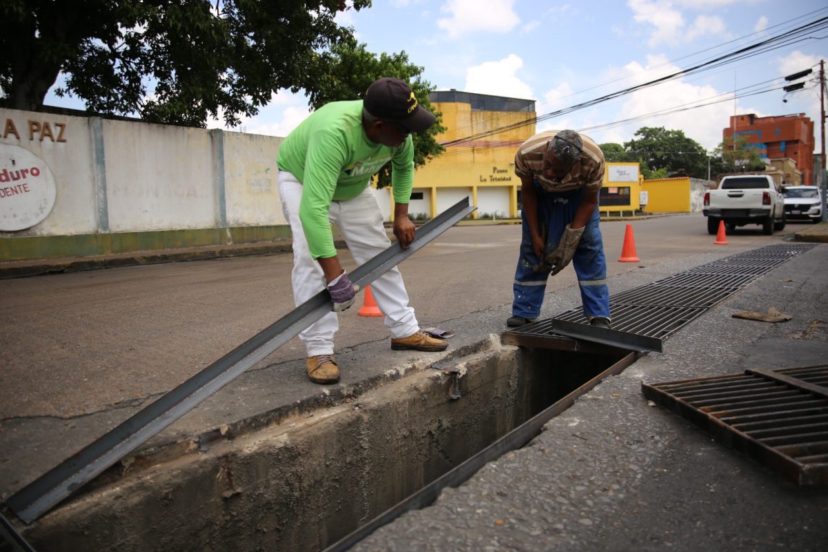 En Maturín continúan los trabajos de demarcación vial y recuperación de drenajes 3 en maturin continuan los trabajos de demarcacion vial y recuperacion de drenajes laverdaddemonagas.com maturin3