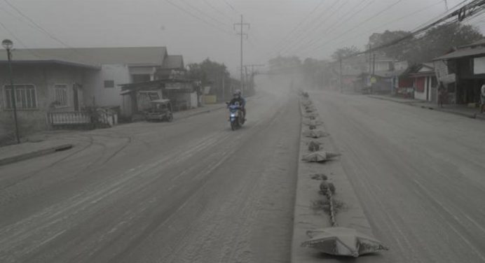 Gases tóxicos del volcán Taal generan alerta en Filipinas este viernes 22 de septiembre