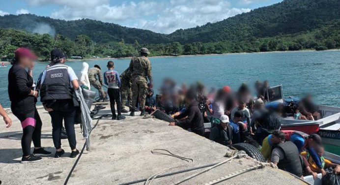 Interceptan lanchas con migrantes venezolanos en Panamá