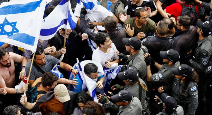 ¡Israel colapsado por protestas! Más de 100.000 personas salen en rechazo a Netanyahu