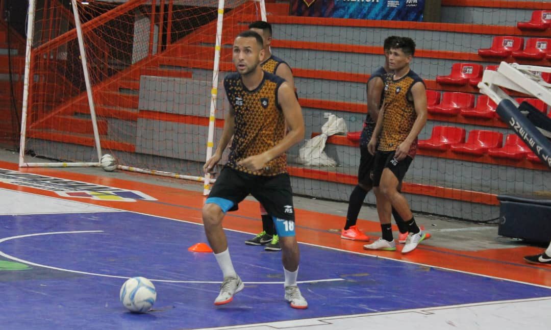 González ya entrena con el Monagas Futsal Club