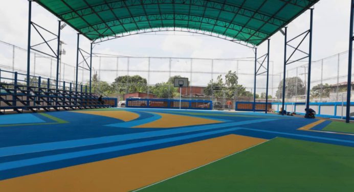 ¡Un espacio más para el deporte! Como nueva quedó la cancha de Sabana Grande