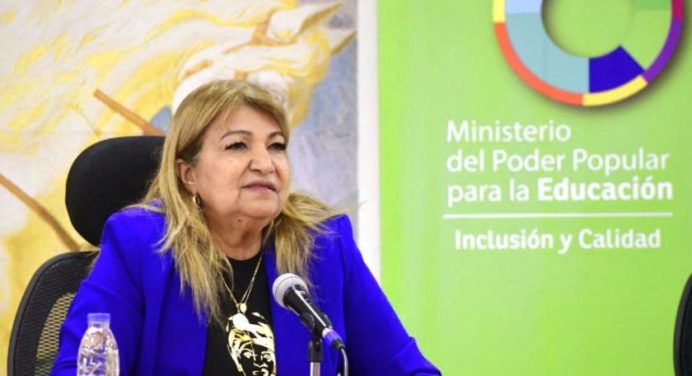 Ministra Santaella confirma inicio de actividades administrativas en escuelas este 18-S