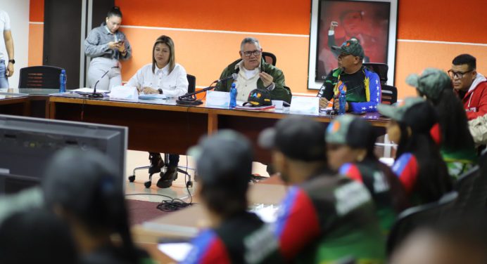 Ministro Leal Tellería y Estado Mayor de Alimentación evalúan alcance de los Clap en Monagas