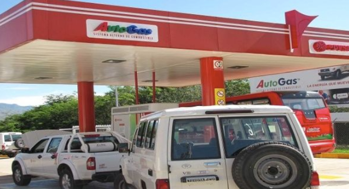 Fijan nuevos precios para el gas metano y para vehículos