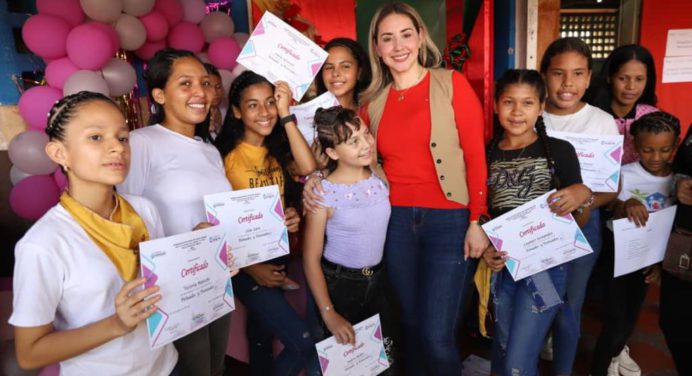 Primera dama de Monagas acompañó la certificación de saberes de niños del Iemfa