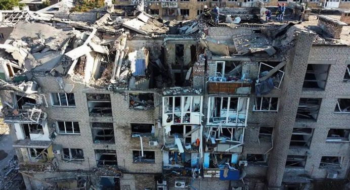 Un misil ucraniano impacta en un edificio residencial de Donetsk