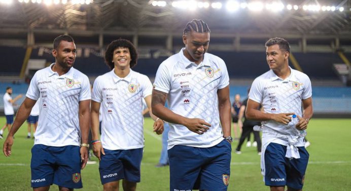 ¡Ya en Maturín! La Vinotinto realizó el reconocimiento de campo del Monumental