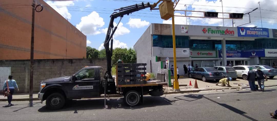 ya estan operativos nuevos semaforos de las avenidas raul leoni libertador y bicentenario laverdaddemonagas.com semaforo3