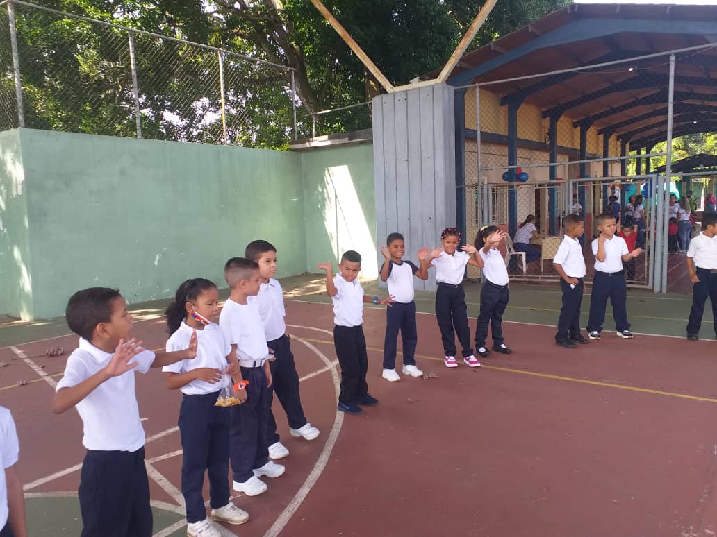 alumnos de santa barbara de tapirin regresaron a las aulas laverdaddemonagas.com ninos 2