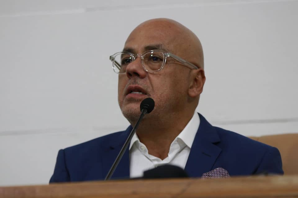 Asamblea Nacional suspende diputado por extralimitarse en sus funciones