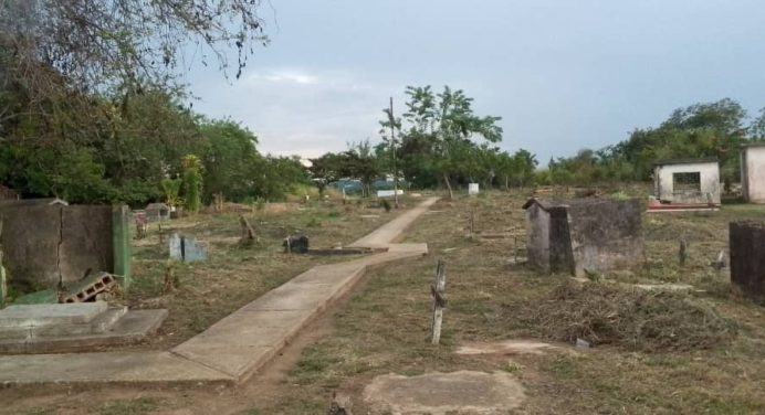 Cementerio de La Sabana del Zorro fue saneado y desmalezado