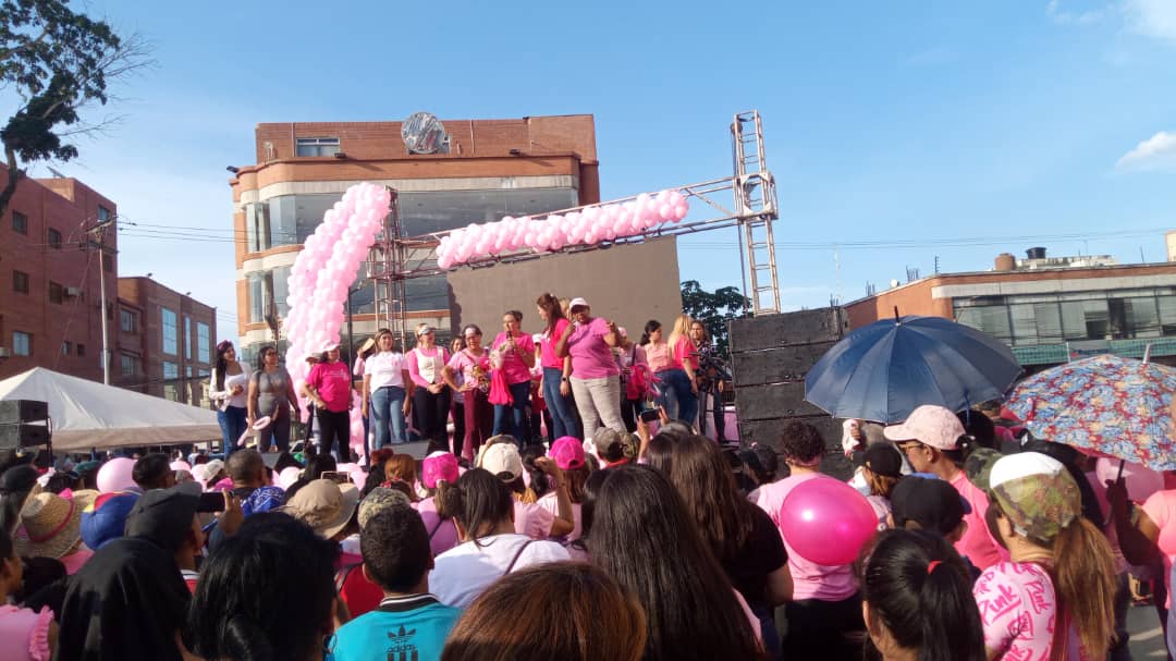en maturin las damas rosa tomaron la avenida bolivar contra el cancer de mama laverdaddemonagas.com damas rosa1