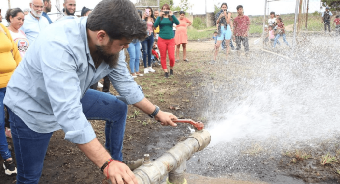 En Sotillo fue restablecido en 23 sectores el servicio de agua potable