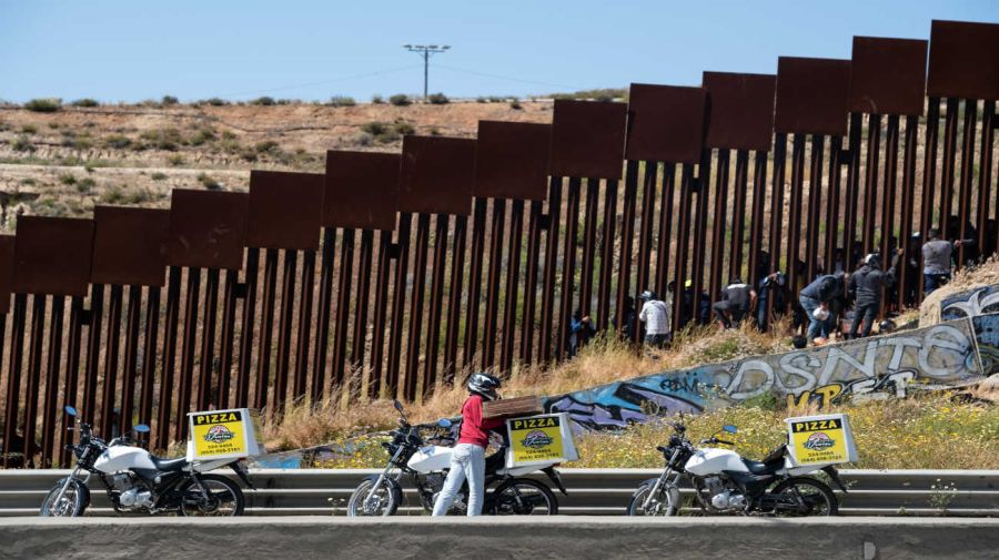EEUU reanuda construcción de muro en la frontera con México