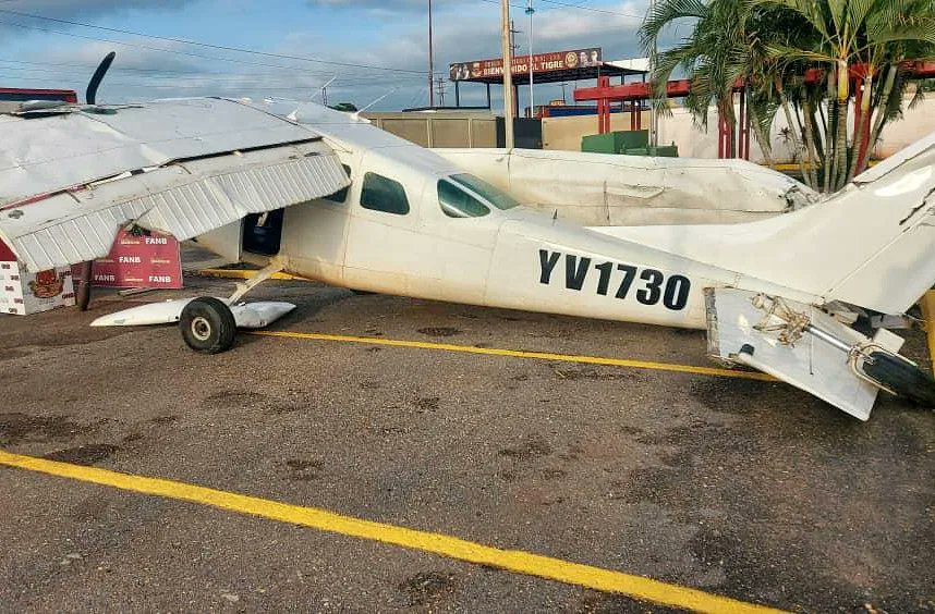 fanb detecto avioneta utilizada para traficar droga y capturo a dos sujetos colombianos laverdaddemonagas.com whatsapp image 2023 10 24 at 9.10.27 am 3