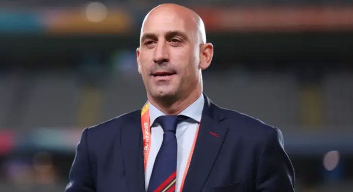 ¡Por tres años! FIFA inhabilita a Luis Rubiales tras polémico beso a Jenni Hermoso