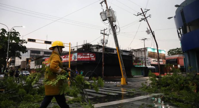 Todavía no hay electricidad en los alrededores de la plaza 7