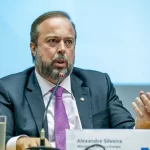 Ministro de energía de Brasil viaja a Venezuela para acelerar compra de electricidad