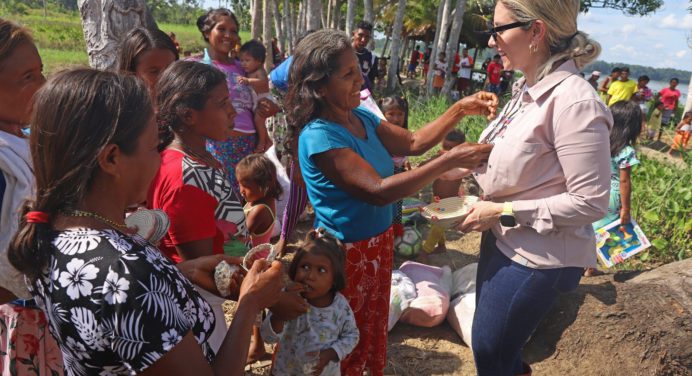 Niños indígenas de Boca de Tigre recibieron atención de la Fundación Regional El Niño Simón