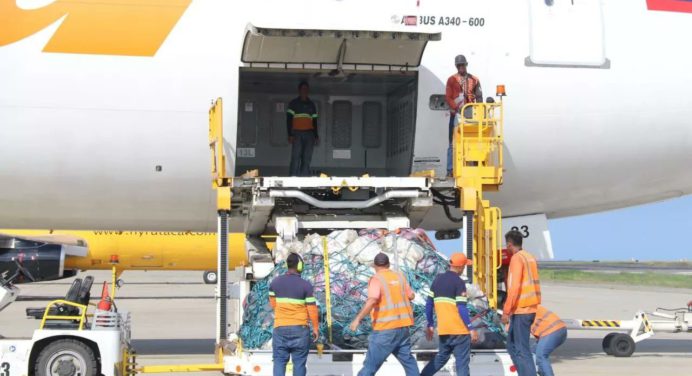 Venezuela envía 26 toneladas de ayuda humanitaria a México para afectados por furia del huracán Otis