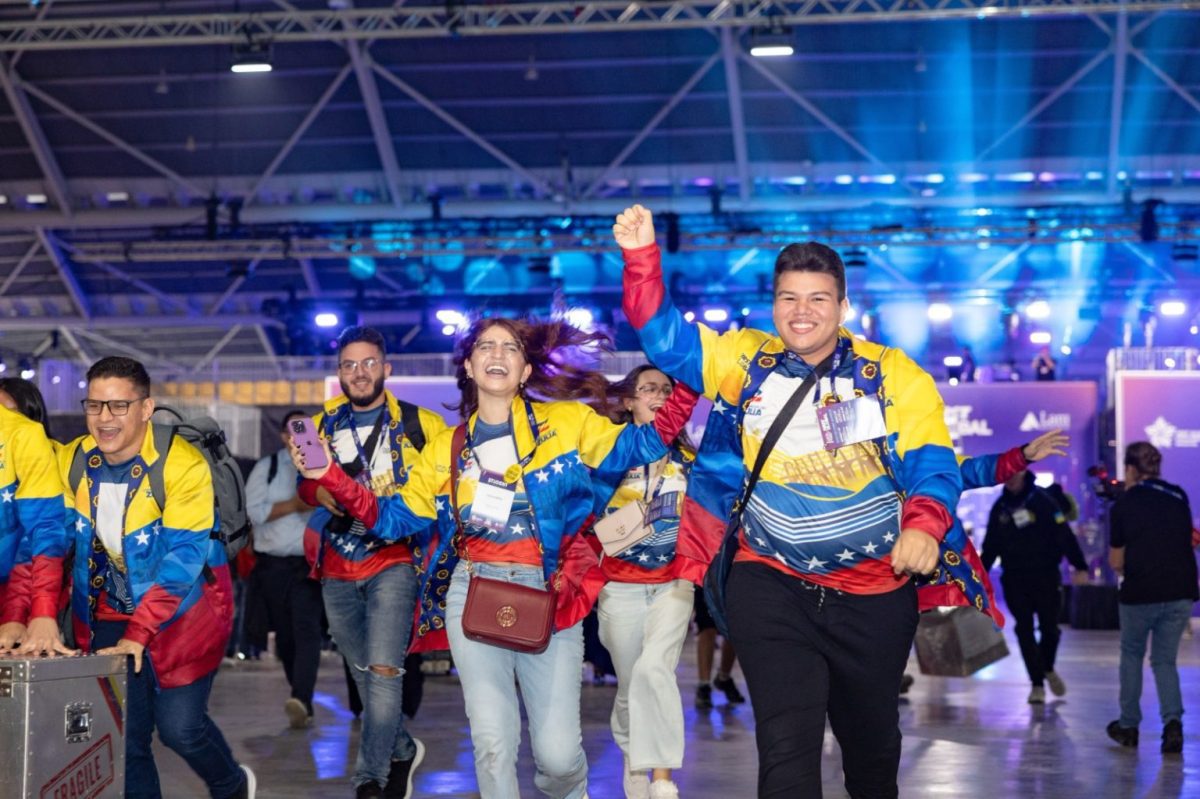 venezuela se titula campeon en mundial de robotica celebrado en singapur laverdaddemonagas.com pimer lugar del mundial de robotica