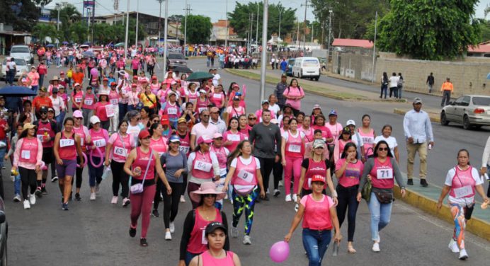 Zamora también se unió a la lucha contra el cáncer de mama