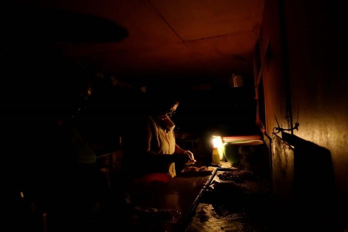 76,7% de venezolano se queja del mal servicio eléctrico