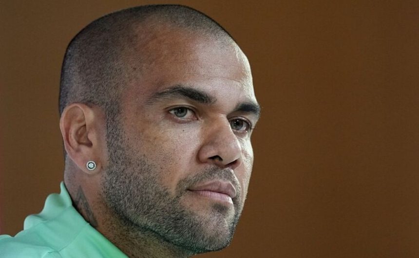 Futbolista Dani Alves es acusado de abusar sexualmente de una joven