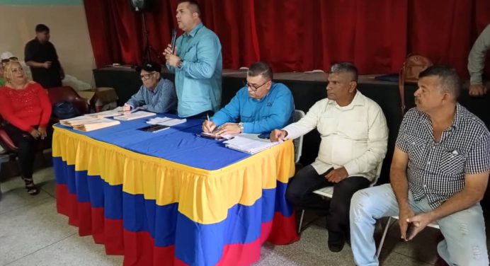 CNE acredita a miembros de mesa para el referéndum del 3-D en Zamora