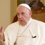 El papa Francisco reconoce el pecado