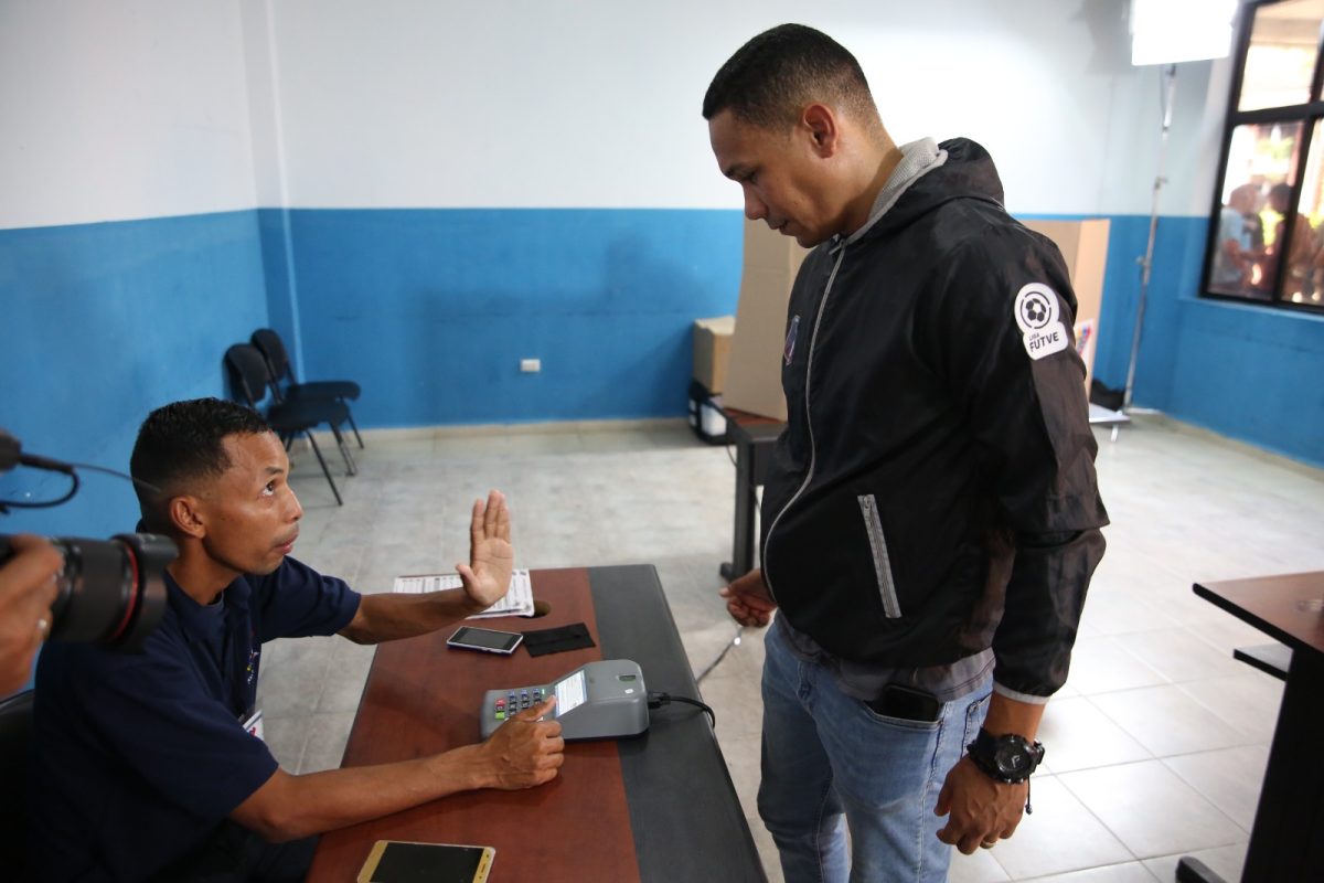 Representantes del Monagas SC participan en simulacro electoral en defensa del Esequibo 2 laverdaddemonagas.com whatsapp image 2023 11 20 at 2.51.38 pm