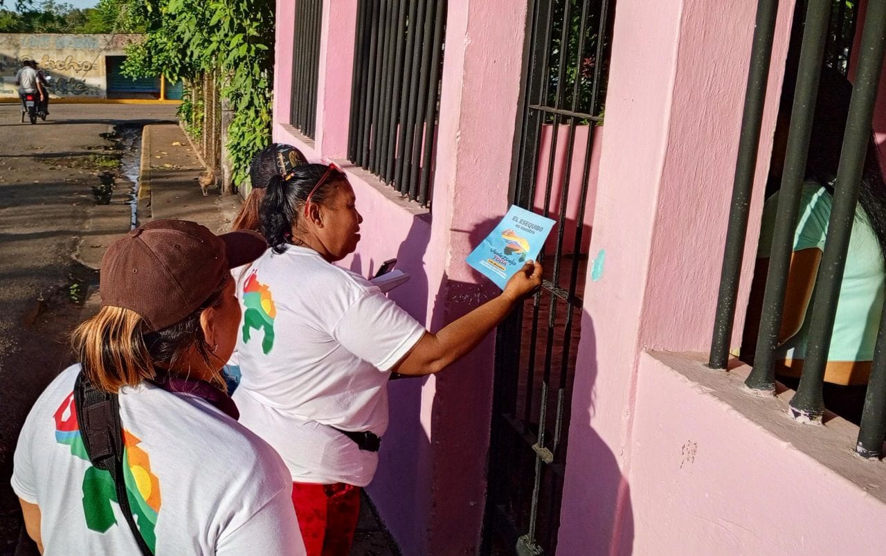 Movimiento de emprendedoras realiza casa por casa por el Esequibo