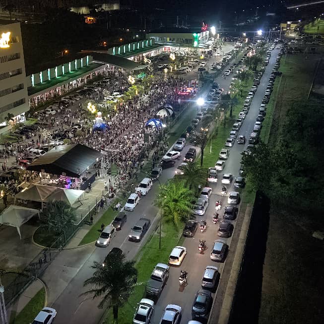 Multitudinario encendido de Navidad en el centro comercial Servimas 3 multitudinario encendido de navidad en el centro comercial servimas laverdaddemonagas.com servimas 2