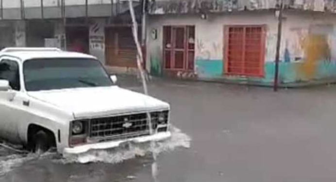 Aguas negras se desbordaron en Las Cocuizas tras el aguacero