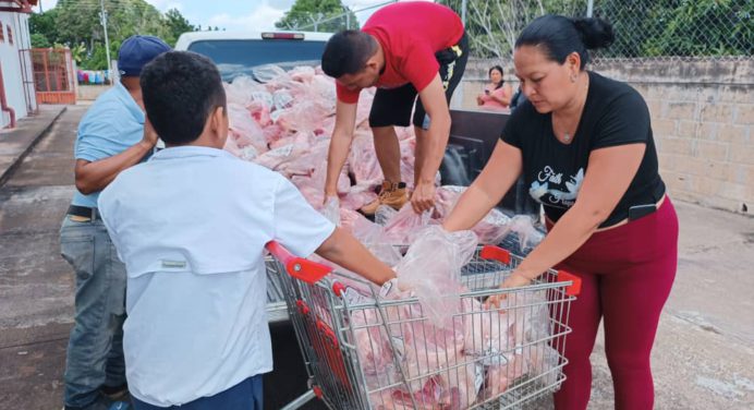Comunidades de Aguasay atendidas con la venta de pernil