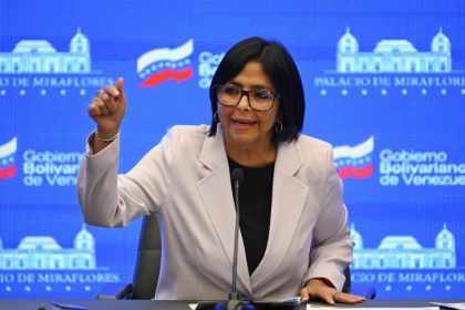 Delcy Rodríguez respondió al ministro de Exteriores de Reino Unido