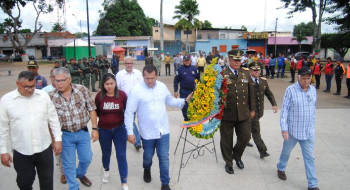 En Zamora recordaron los 193 años del fallecimiento del Libertador Simón Bolívar