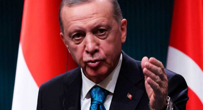 Erdogan insta a Biden a garantizar un alto el fuego en Gaza por responsabilidad histórica