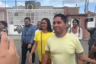 Liberado el estudiante de la UCV John Álvarez