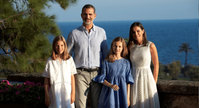 Exigen pruebas de ADN de las hijas de la Reina Letizia