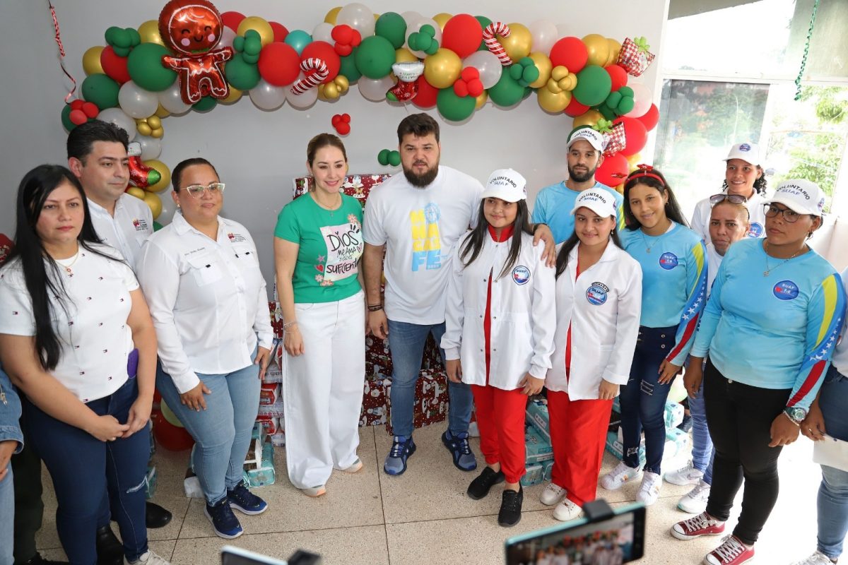 gobernador luna lleva regalos de navidad a pacientes pediatricos del nunez tovar laverdaddemonagas.com navidad 3