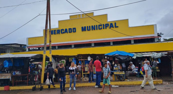 Gobierno y Alcaldía de Bolívar rehabilitan áreas del mercado de Caripito